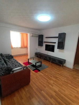 Închiriez apartament 2 camere - imagine 2
