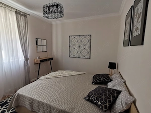 Apartament cu 3 camere, direct prorietar, complet utilat, cu un loc de parcare inclus. - imagine 8