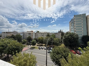 Apartament 2 camere , ultracentral , zona Bizo - imagine 2