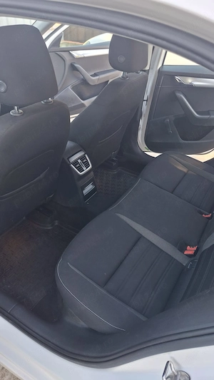 Skoda Octavia 1.6 TDI model 2018 340.000km certificati - imagine 5