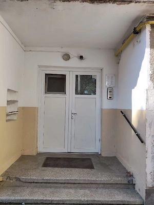 vand apartament 3 camere