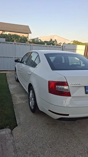 Skoda Octavia 1.6 TDI model 2018 340.000km certificati - imagine 9