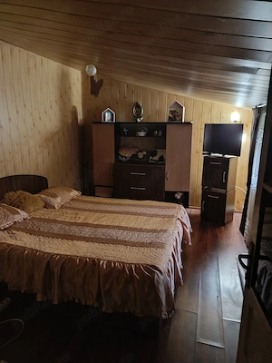 Casa de vânzare Esechioi, com Ostrov  - imagine 4
