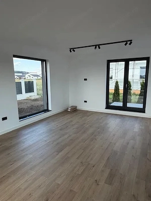 Casa-Vila-4Camere-108mp-Parter-Etaj-Curte-300mp-Incalzire-Pardoseala-Sanpetru - imagine 5