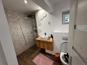 Apartament 3 camere decomandat, 94,1 mp cu balcoane, renovat integral   Central, Ploiești - imagine 5