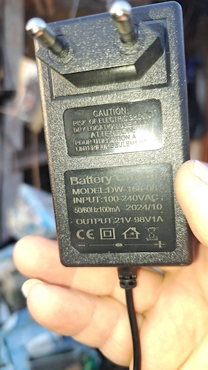 Drujbă mini electrica