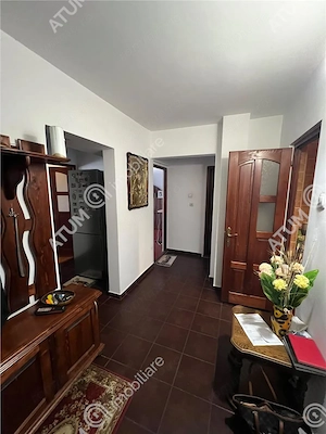 Apartament 3 camere decomandate 2 bai zona Vasile Aaron Sibiu - imagine 9