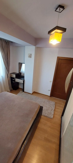 Inchiriez apartament 2 camere, loc parcare inclus - imagine 7