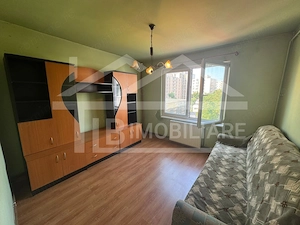 Apartament cu 3 camere, 66 mp, decomandat, Zona Fortuna - imagine 3