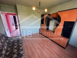 Apartament cu 3 camere, 66 mp, decomandat, Zona Fortuna - imagine 4