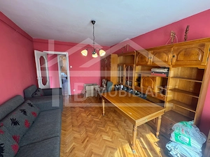 Apartament cu 3 camere, 66 mp, decomandat, Zona Fortuna - imagine 2