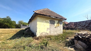 Casa si teren intravilan 1672 Mp la strada principala Pojogeni, Targu Carbunesti - imagine 5