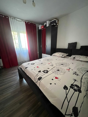 Inchiriez apartament - zona Bucovina