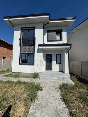 DUPLEX INDIVIDUAL -   Despartit prin camera Tehnica  - bucatarie inchisa -  2 Fronturi Stradale