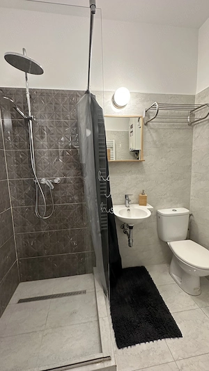 Proprietar, Inchiriez apt 2 camere Ultracentral - imagine 2