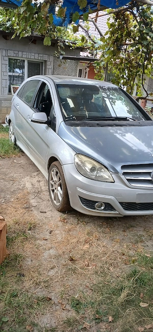 Vand sau dezmembrez Mercedes B class  - imagine 5