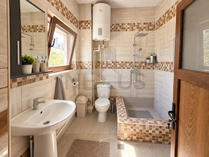 Casa individuala - 211 mp utili - 6 cam - 4 bai - Necesita investitie - imagine 10