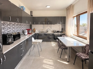 Casa individuala - 211 mp utili - 6 cam - 4 bai - Necesita investitie - imagine 14