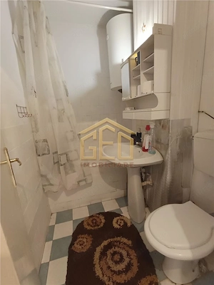 Apartament 2 camere in zona ultracentrala Moldova Noua - imagine 5