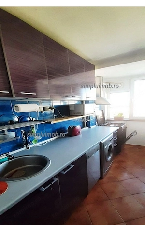 Apartament 3 camere - Zona Giurgiului - imagine 2