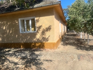 Casă în Rudna teren 3.000 mp, 6 camere, două fronturi stradale