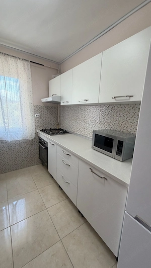 Vand apartament cu 2 camare - zona Vivo Mall - imagine 4