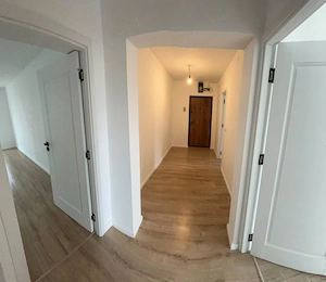 Se oferă spre vânzare apartament 2 camere decomandat, etaj 3 4 , vedere bilaterală a blocului,noxa - imagine 8