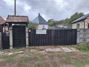 P.F.Vând casă în Vultureni