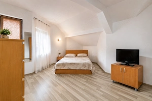 Proprietar vand vila in Comuna Berceni |  5 Camere | 500 mp Teren | Constructie Solida | Garaj - imagine 3