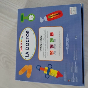 carte cu puzzle