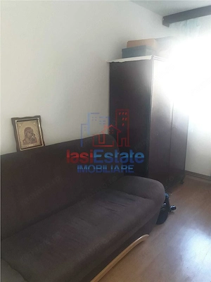 Apartament 3 camere decomandat, 60 mp, Galata - etaj 3, centrala proprie