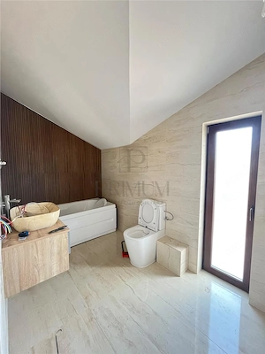 GIROC - DUPLEX DESPARTIT PRIN CARPORT - 4 CAMERE - TEREN MARE - imagine 12
