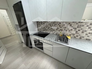 Apartament cu 3 camere, 80mp, Zona UMFST - imagine 12