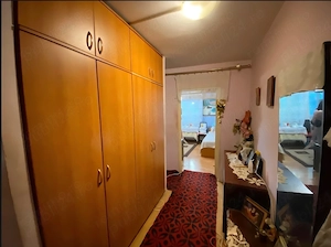 Apartament o camera decomandat etaj 2 Soarelui langa Generala 30 centrala proprie - imagine 2