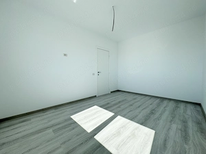 Vand apartament 2 camere  - imagine 4