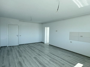 Vand apartament 2 camere  - imagine 3