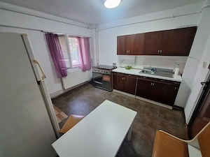 Apartament 3 cam. decomandat, 74 mp, 2 intrări separate, centrala, boxa proprie, investiție  - imagine 8