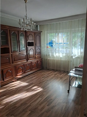 vanzare ap cu 3 camere cf 1 dec  . TRIVALE  .