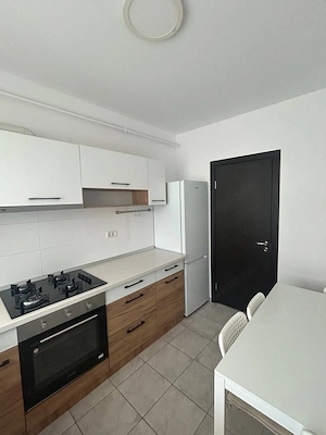 Închiriez apartament cu 2 camere, loc de parcare inclus - imagine 4