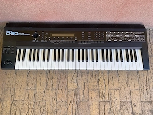 Roland D-50 sintetizator