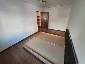 Apartament 2 camere, Zona Soarelui, 52 mp, baie cu geam, parter înalt. - imagine 2