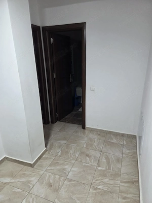 Inchiriez garsoniera dubla 42 mp utila + 3 mp balcon, LOC DE PARCARE INCLUS - imagine 5