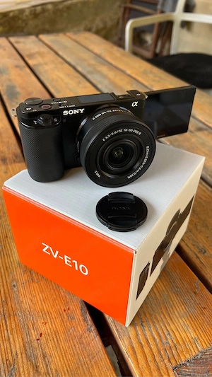 Kit Sony ZV-E10 + Obiectiv 16-50mm   Stare impecabilă   Camera vlogging mirrorless - imagine 2