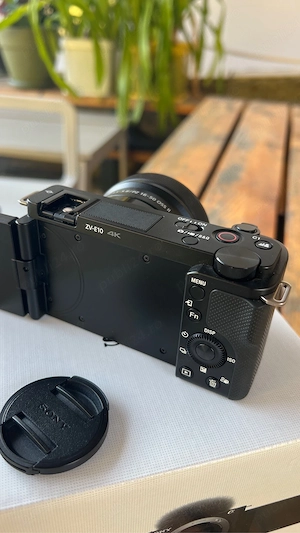 Kit Sony ZV-E10 + Obiectiv 16-50mm   Stare impecabilă   Camera vlogging mirrorless