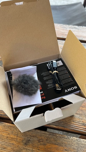 Kit Sony ZV-E10 + Obiectiv 16-50mm   Stare impecabilă   Camera vlogging mirrorless - imagine 5