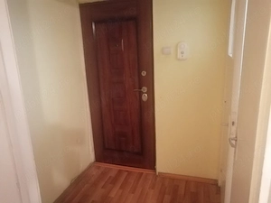 Vand apartament 2 camere in Roman , str Smirodava , et.1  - imagine 3
