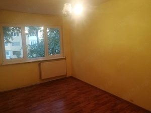 Vand apartament 2 camere in Roman , str Smirodava , et.1  - imagine 7