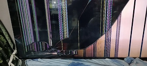 Vînd tv led LG 164 diagonala , display spart.