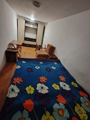 Ap. 2 cam. Copou langa CUZA,300 eur.  - imagine 2