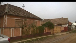 Vand casa de locuit